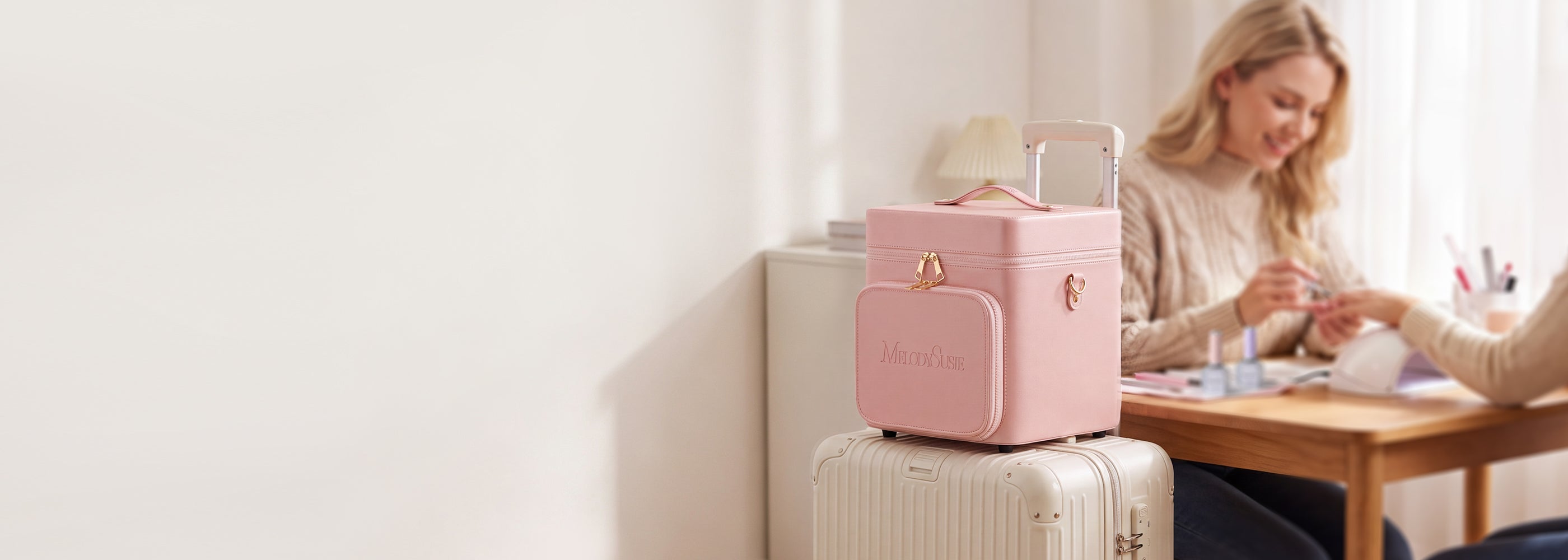 ManiCaddy Partitioned Storage Case
